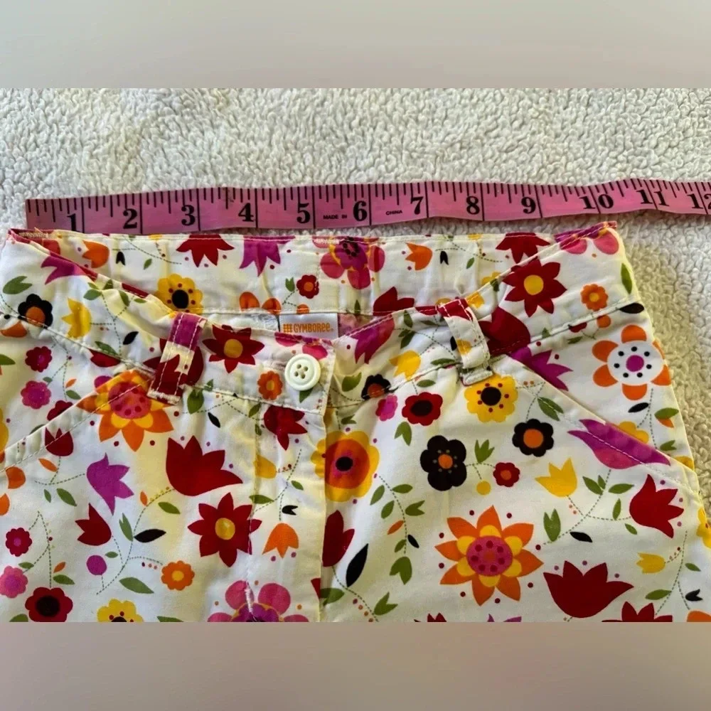 Gymboree girls 5 spring floral design with 2 front pockets 💯 % cotton zipper.
